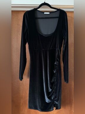 Hollister Black Velvet Long-Sleeve Scoop Neck Dress ~ XL Long